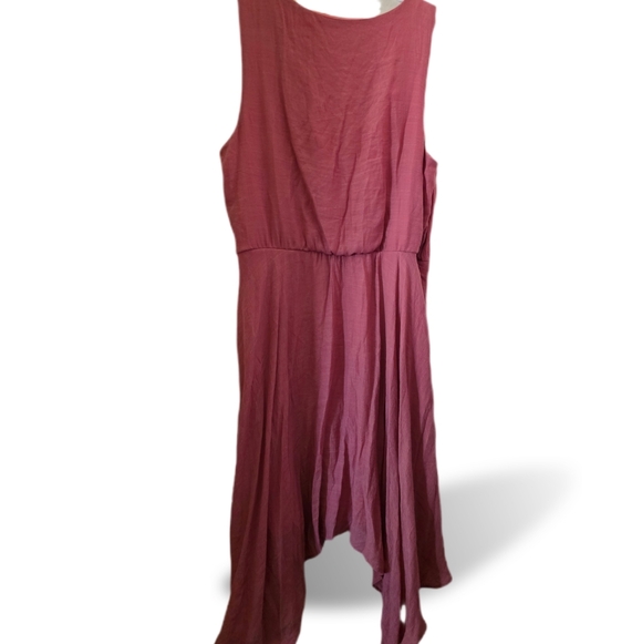 AUW Ladies Size 14 Peach Colored 44" Long Handkerchief Dress - Picture 2 of 4